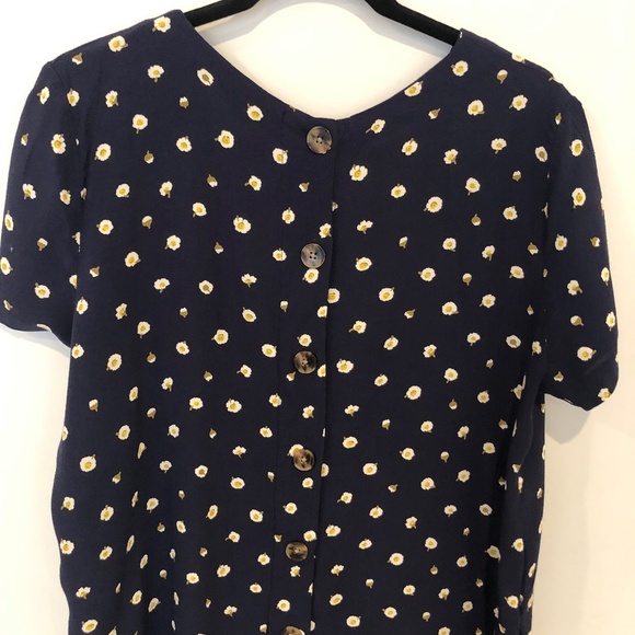 Madewell flowered dress with back accent buttons - Picture 9 of 11